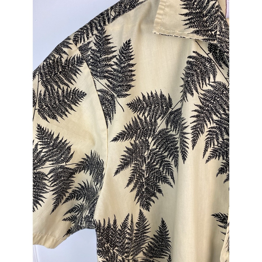 Favant Men's XL Beige Black Fern Short Sleeve Button Up Shirt Designed in Hawaii - Picture 3 of 5